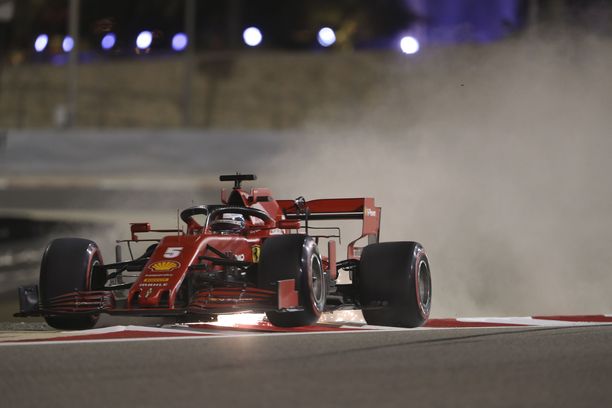 Sebastian Vettelillä riitti ohjelmaa harjoituksissa.