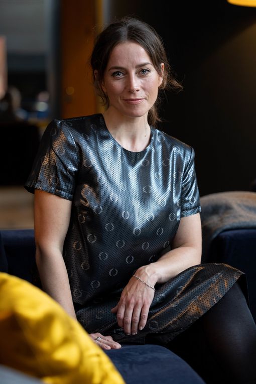 Iina Kuustonen treenasi bikini fitnessiä roolisuoritustaan varten