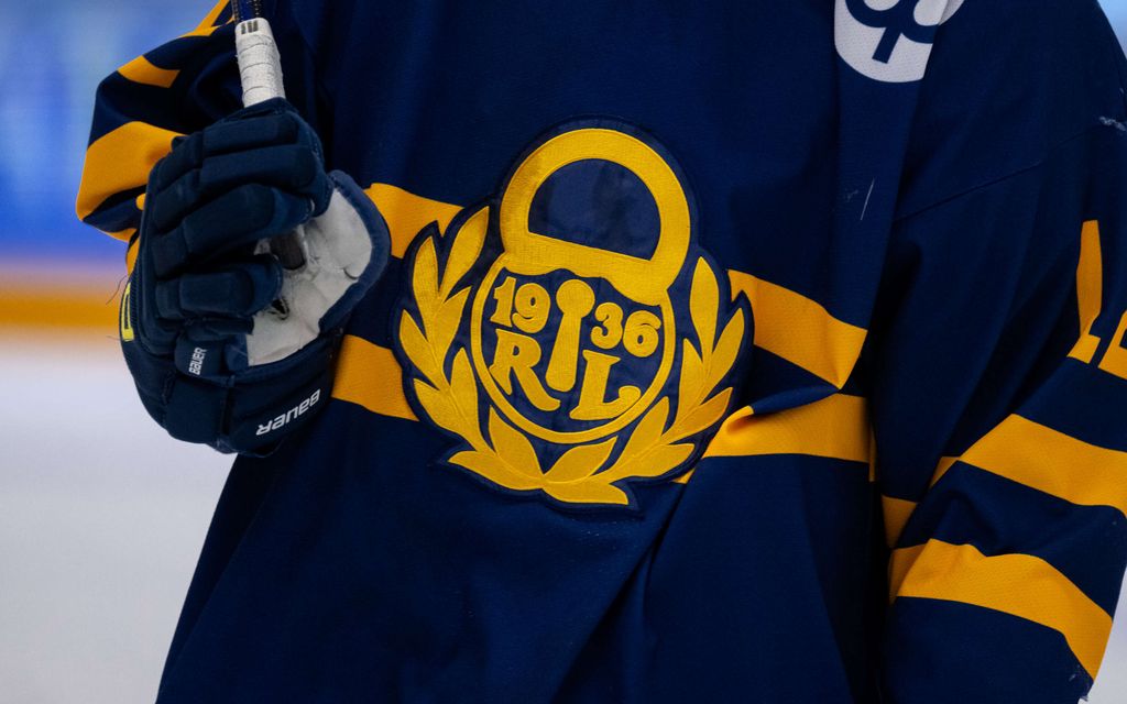 Lehdestä tuli vastaan todella erikoinen mainos: ”Muistiko kukaan perua?”