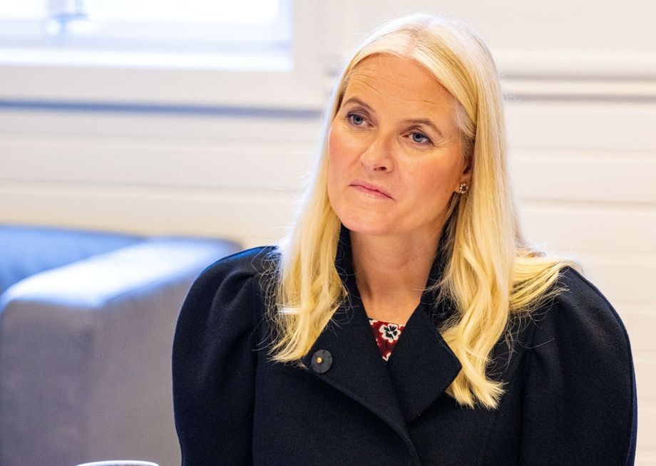 Mette-Marit vetäytyy julkisuudesta kohujen keskellä — image 4