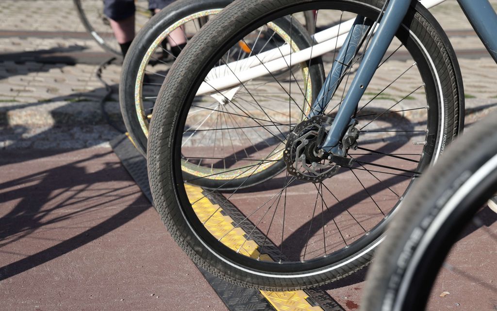 Yle: Helsingin vasta avatulla sillalla jo onnettomuus