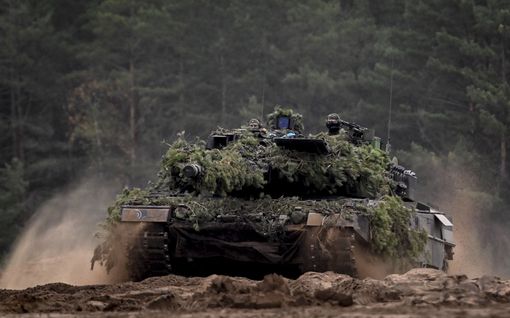 Saksa vahvistaa lähettävänsä Leopard-tankkeja Ukrainaan
