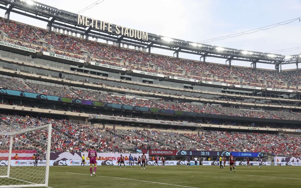 MM-kisafanit järkyttyivät – Lyhyestä matkasta vaaditaan valtava summa