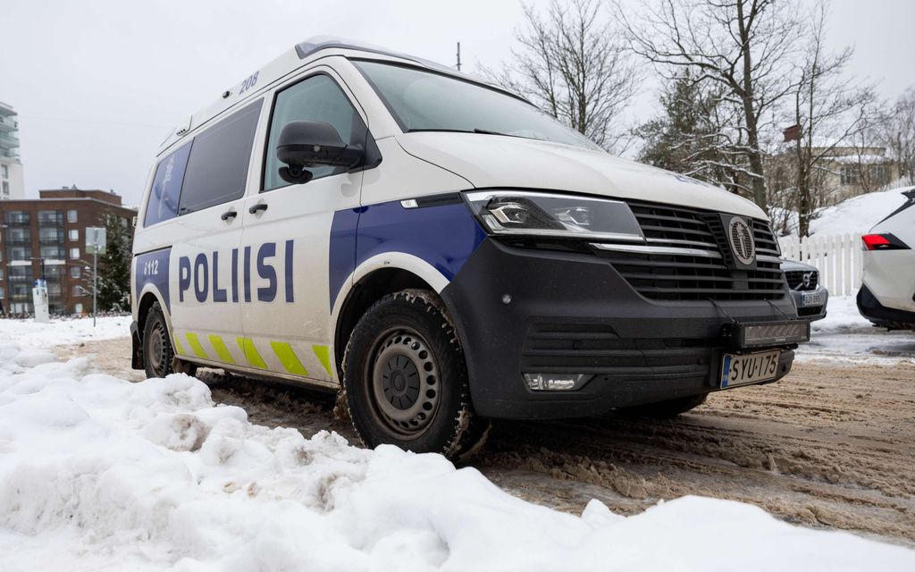 Poliisi jyrähti sivullisten touhuista Turun kuolon­kolarissa