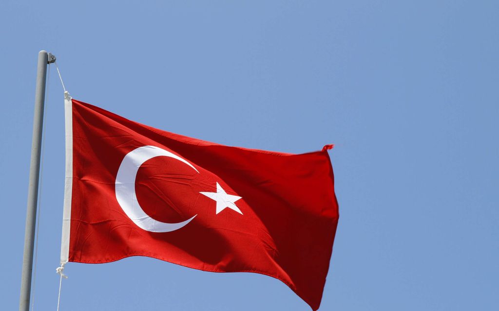 Močan potres prizadel Turčijo, porušene zgradbe