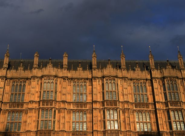 Britannian parlamentissa ovat tunteet kuumentuneet viime viikkoina.