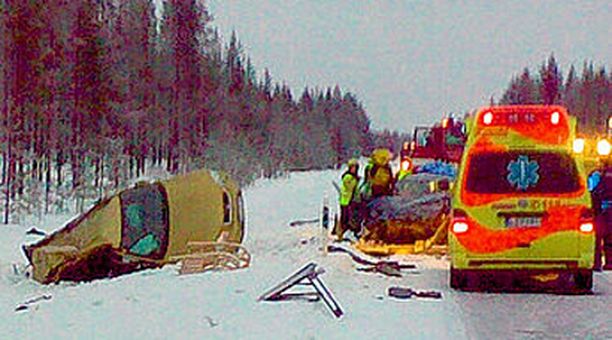 Kolme Ihmistä Kuollut Kolareissa Rovaniemellä