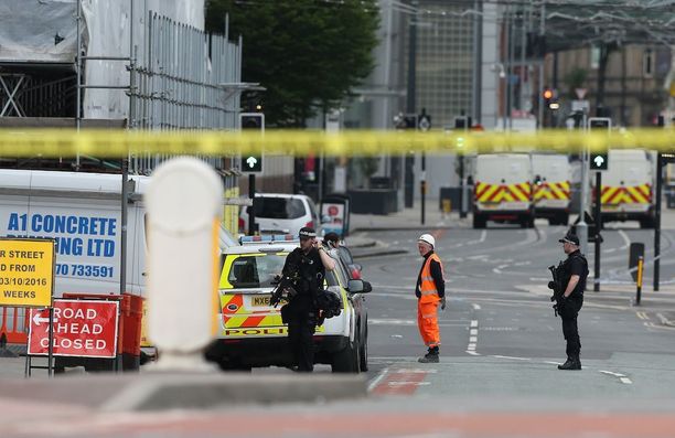 Terrori-iskut ovat aina järkyttäviä, mutta vielä enemmän ne pysäyttävät, kun tragedia tulee lähelle, kirjoittaa Manchesterissa asunut Joonas Partanen.
