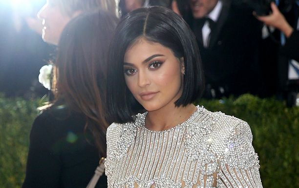 Kylie Jennerin muuttuneet kasvot ovat herättäneet hämmennystä faneissa.