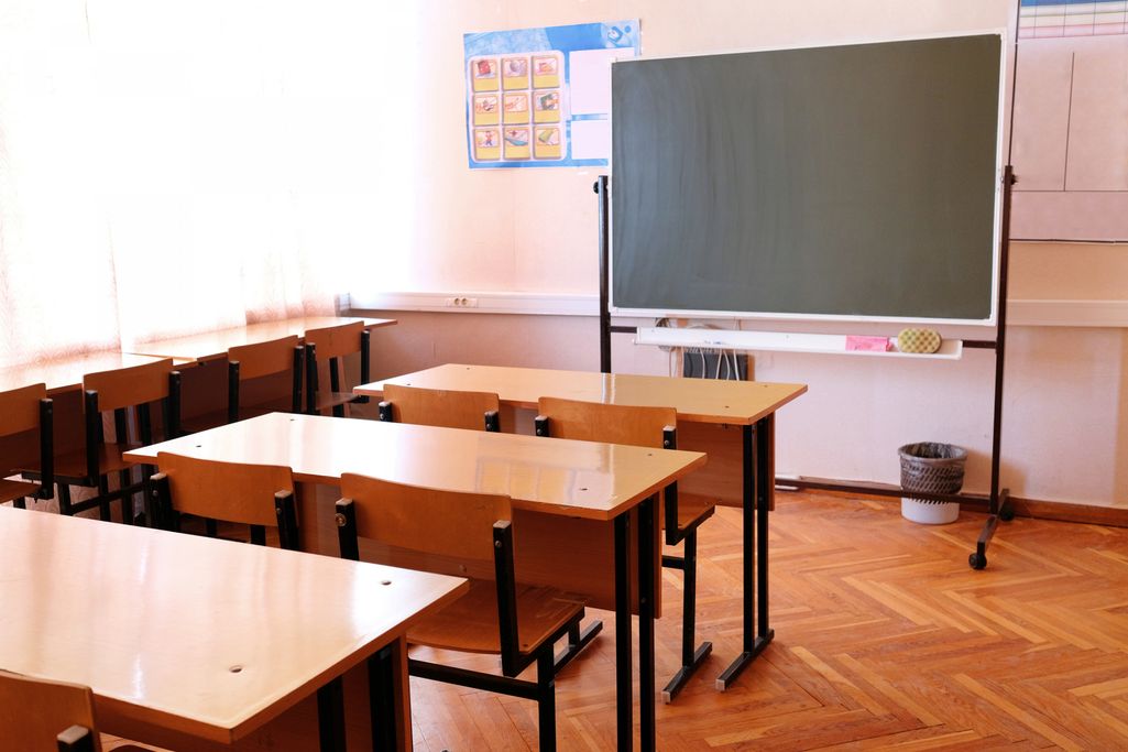 Ruotsissa naisopettajaa syytetään 10-vuotiaan oppilaansa hyväksikäytöstä - selitti tekojaan ”rakkaudella”