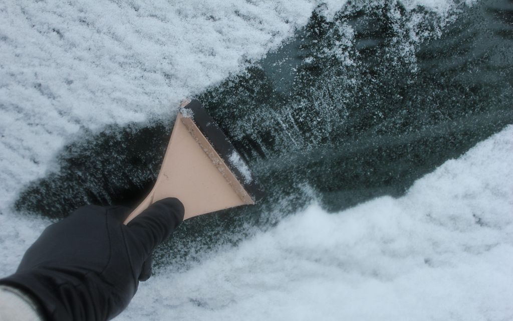 Nuuskapurkki ei pelastanut – Jäätyneistä ikkunoista 4000 euron sakot
