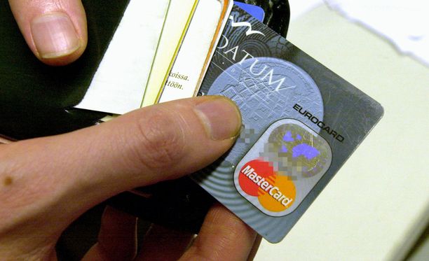 Luottokorttiyhtiöt poistavat henkilökohtaisen datan näkyvistä kun luottokorttidataa jaetaan ulkopuoliselle. Tämä ei kuitenkaan ilmeisesti auta.