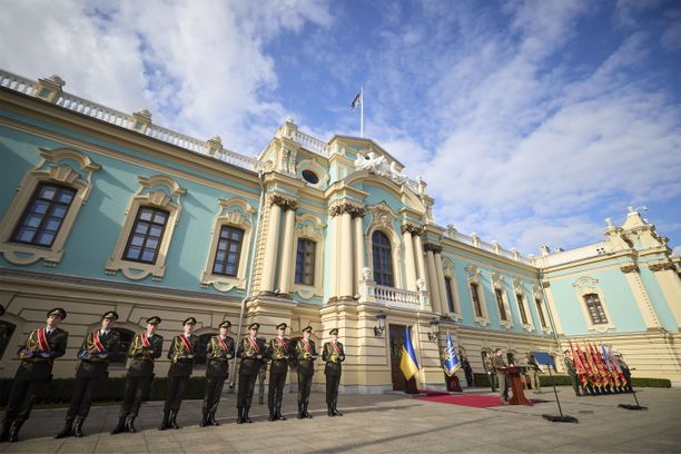 Venäläistoimittaja Sergei Mardan ei ymmärrä, miksi useat Iskanderit eivät iskeydy kohti Ukrainan presidentinlinnaa.