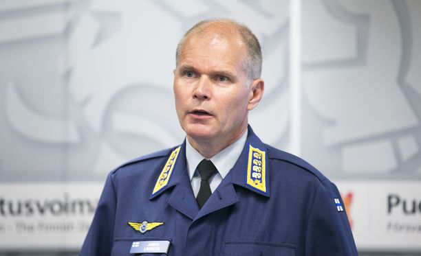 Puolustusvoimien komentaja Jarmo Lindberg.
