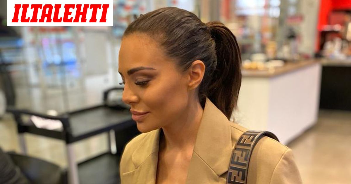 Juuri Eronnut Sofia Belorf Fiilistelee Uudessa Kodissaan