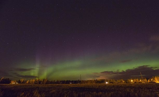 Revontulet ihastuttivat Etelä-Suomessa - Meteorologi: ”Eivät ole useinkaan  mitenkään hirveän näyttäviä”