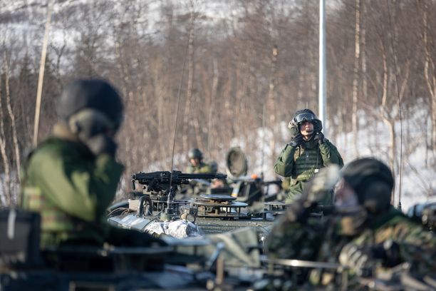 Jääkäriprikaati tuhosi jenkkien merijalkaväen sotaharjoituksessa