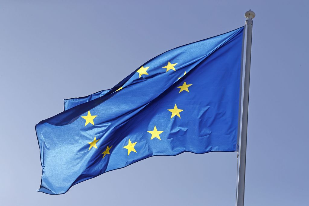 EU-parlamentti: Venäjän vietävä joukkonsa heti pois Ukrainan rajalta – Euroopan rauha ja vakaus uhattuna