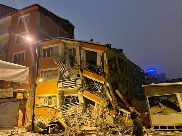 Turkin ja Syyrian maanjäristykset: Ainakin 37 000 kuollut