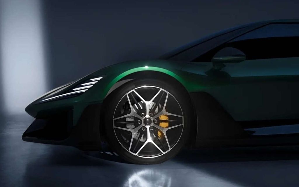 Imuri­valmistaja lupailee ”maailman nopeinta autoa” – Osti 10 miljoonalla mainoksen Super Bowlista