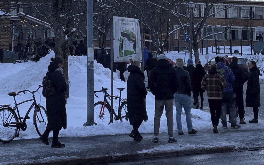 Ennakko­äänestyspaikat ruuhkautuivat pahoin Helsingissä – ”Ei osattu varautua”