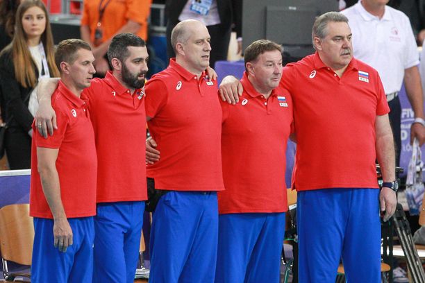 Sergio Busato (toinen oikealta) on toiminut pitkään Venäjän maajoukkueen valmentajana.