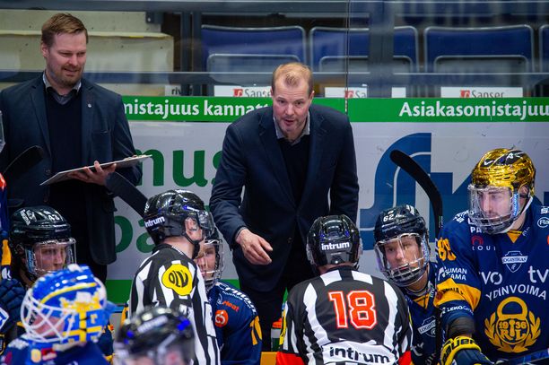 Entinen huippupuolustaja Erik Hämäläinen johtaa Lukon peliä Pekka Virran sijaisena.