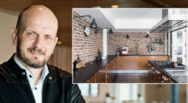 Hans Välimäki kokkailee kotonaankin ravintolatason ympäristössä.
