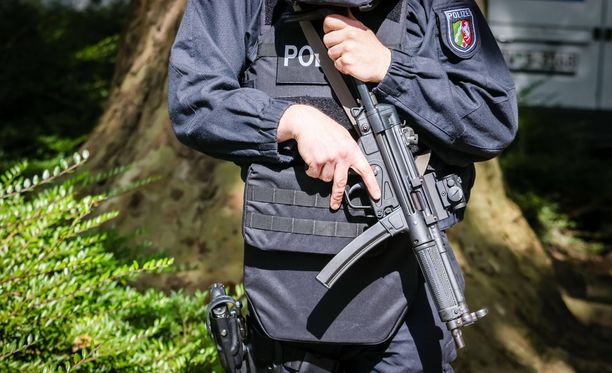 MP5 on käytössä Suomessa jo Karhu-ryhmällä. Kuvassa saksalainen poliisi.