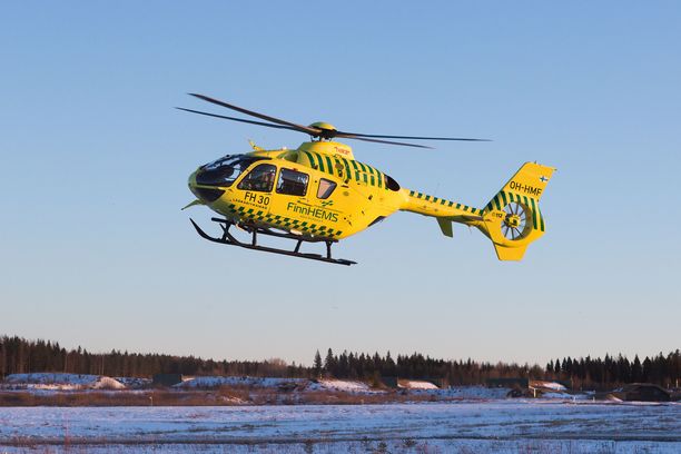 Lopen ulosajoon on reagoitu lähettämällä muun muassa Finnhemsin pelastushelikopteri paikalle. Arkistokuva.