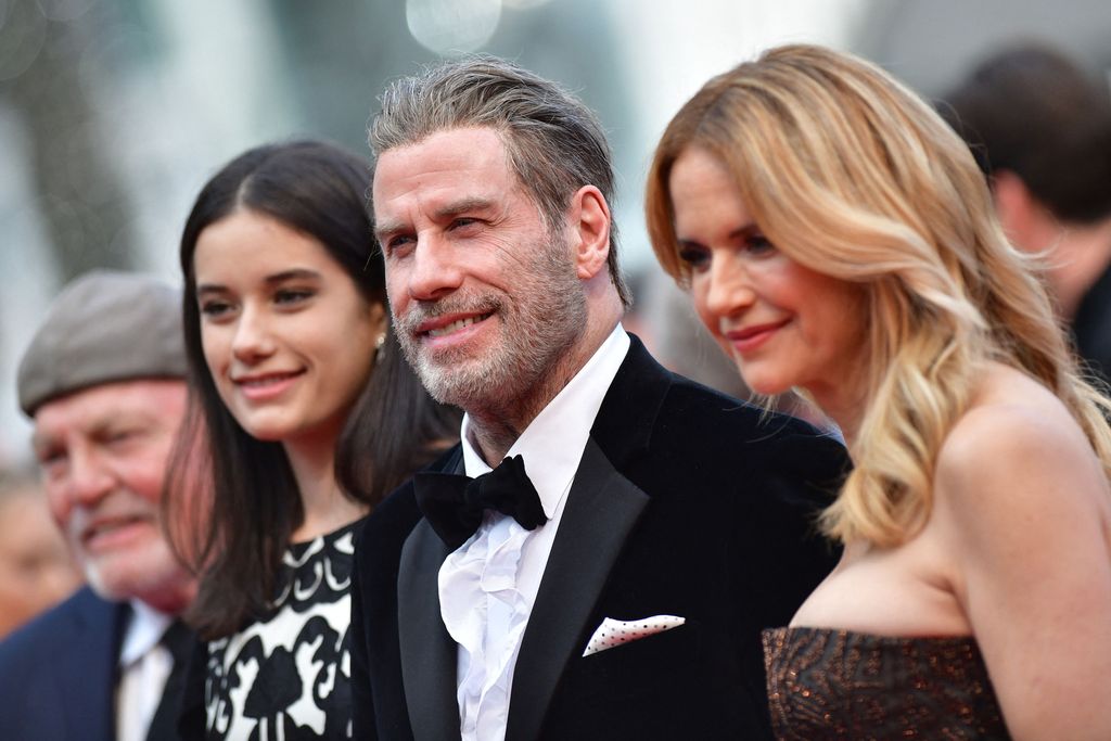 John Travolta onnittelee 21-vuotiasta Ella-tytärtään: ”Isäsi jumaloi sinua”