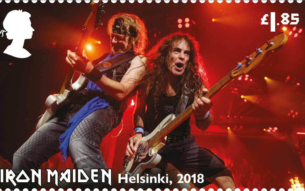 Iron Maiden sai ihka omat postimerkit Britanniassa – yksi kuvista napattu Suomessa!