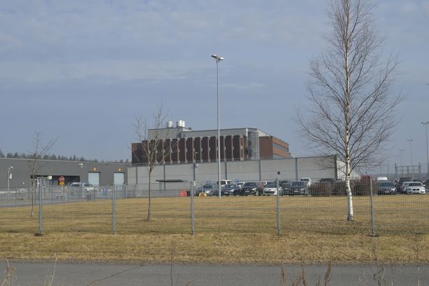 Vanki siirtyi Sukevan vankilaan vietettyään vuoden ja viisi kuukautta kuvan Turun vankilassa. 