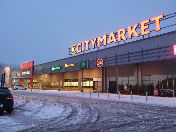 Turtolan Citymarketissa oli keskiviikkona väkivaltainen välikohtaus. Poliisi tutkii asiaa.