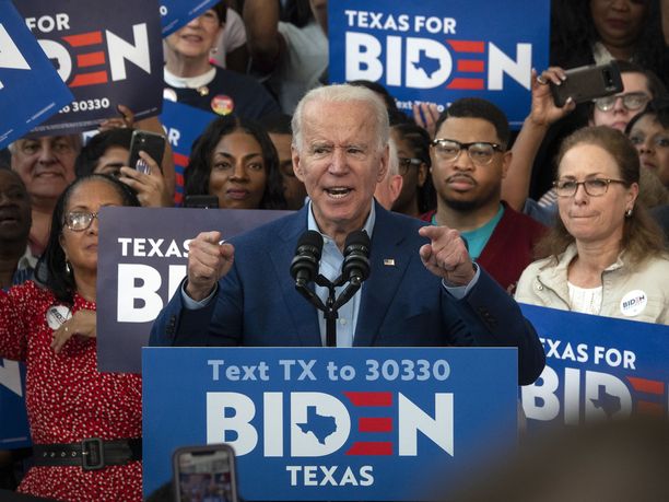 Entinen varapresidentti Joe Biden on saanut tukijoukkoihinsa entisiä kilpakumppaneitaan.