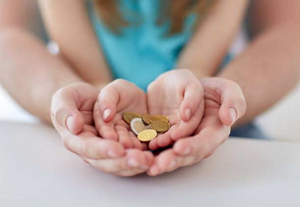 Viikkoraha opettaa lasta hallitsemaan omaa rahankäyttöään ja auttaa hahmottamaan, mitä kaikkea tietyllä rahasummalla saa tai ei saa.