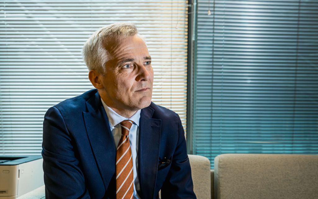 Suora lähetys kello 9.30: Mitä Anders Adlercreutz sanoo poliittisesta tilanteesta?