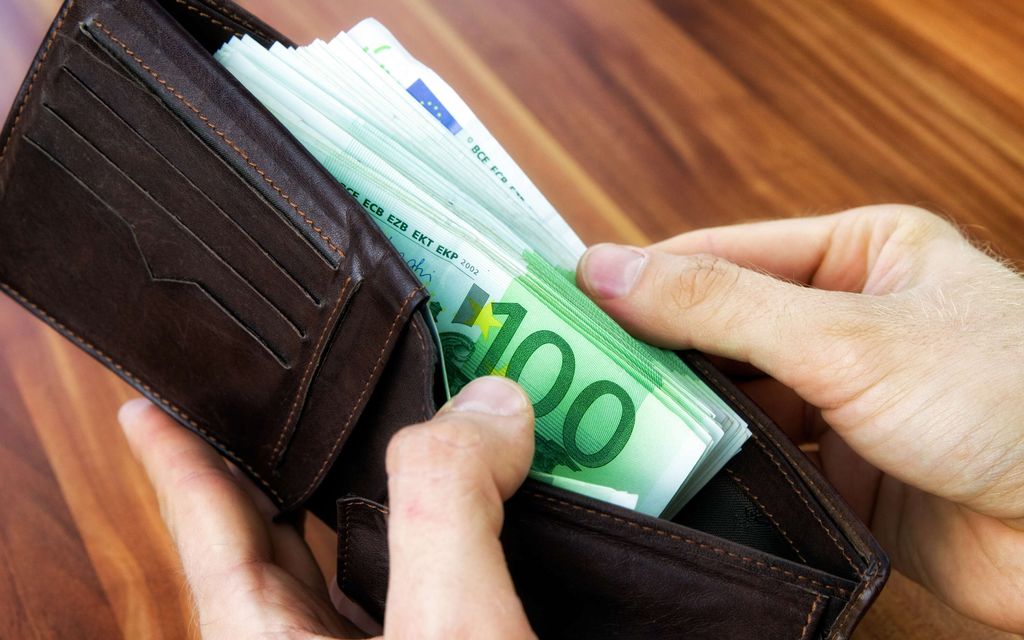 Verkkopankkiin kirjauduttiin kello 16.14 – Mitä tapahtui 66 325 eurolle?