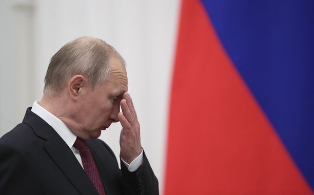 Vladimir Putinin suosio venäläisten keskuudessa on valtiollisen tutkimuslaitoksen mukaan laskenut.