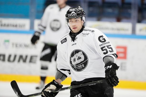 Harri Tikkasen viimeinen kausi SM-liigassa oli 2016–17, jolloin hän pelasi TPS:ssä.