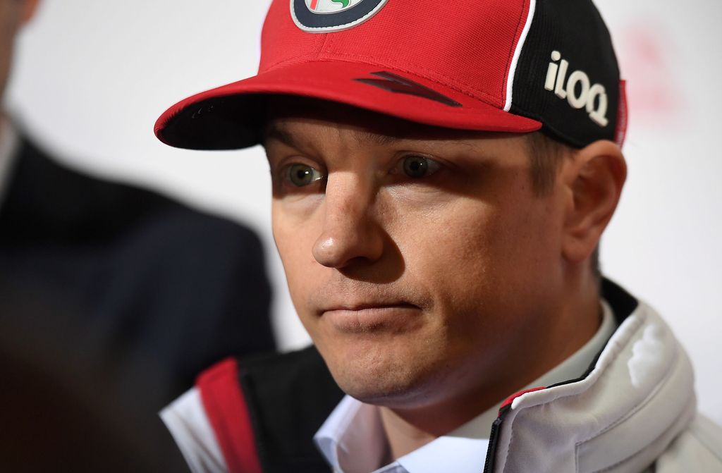 Räikkönen statistina Netflixin F1-sarjassa: Kimi yllättää vasta loppusekunneilla kuolemattomalla sitaatilla – herkku nousi mainoksiin asti