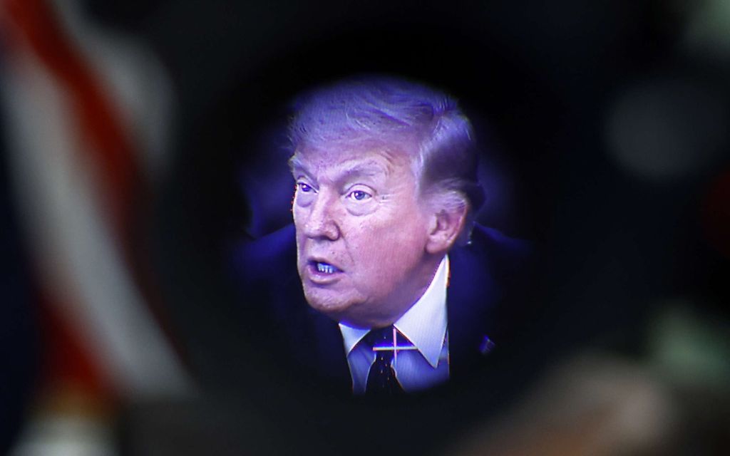 Donald Trump asteli valokuvaan – Näky taustalla pöyristyttää: ”Kertoo enemmän kuin tuhat sanaa”