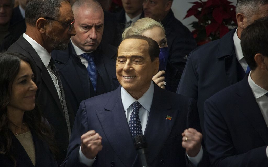 Silvio Berlusconi jälleen sairaalaan
