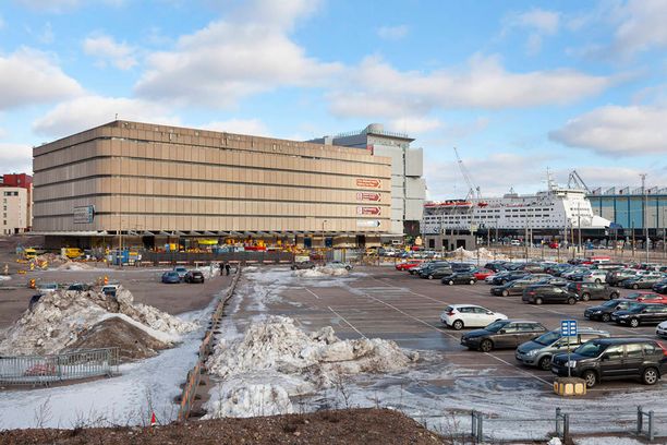  varastorakennukseen kaavaillaan asuntoja ja uimahallia