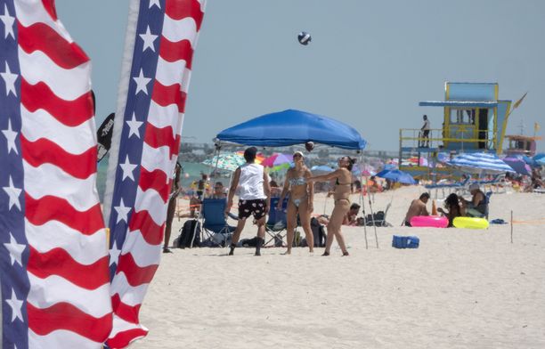 Etelä-Floridan rannoille ei ole asiaa itsenäisyyspäiväviikonloppuna. 