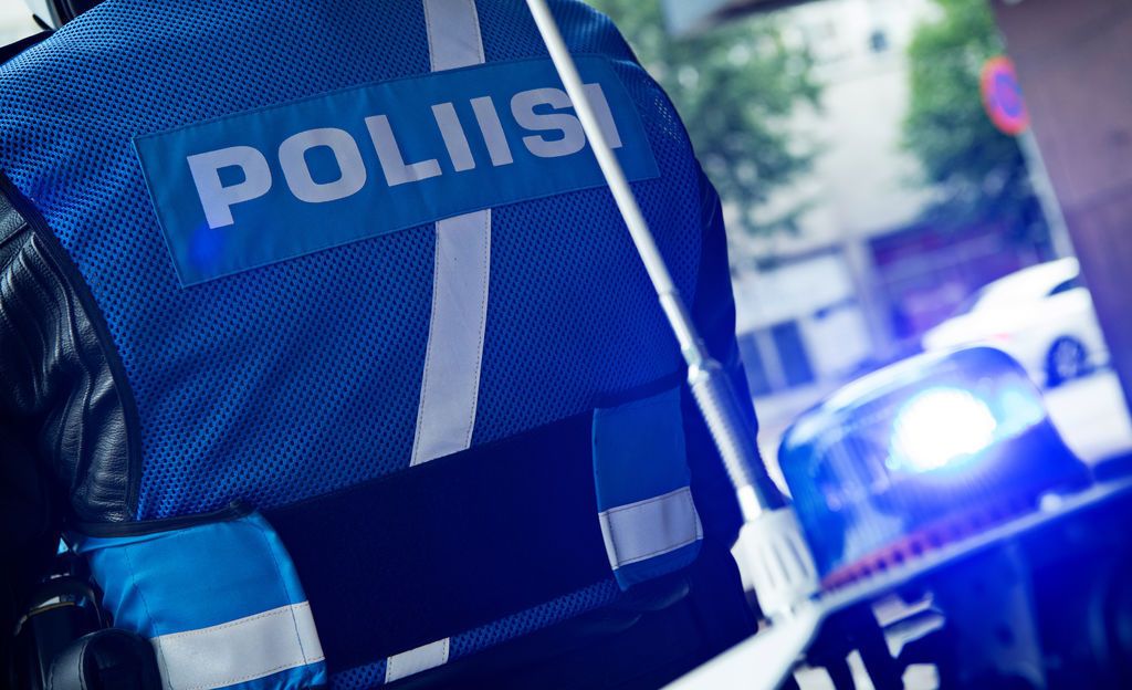 20-vuotias mies kuoli rajussa henkilöauton ulosajossa Jalasjärvellä