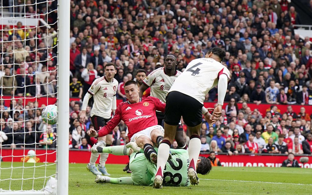Manchester United nuijii Liverpoolia