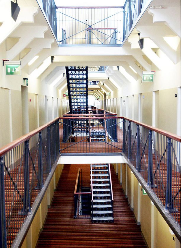 Katajanokan vankilan tiloissa toimii nykyisin hotelli.