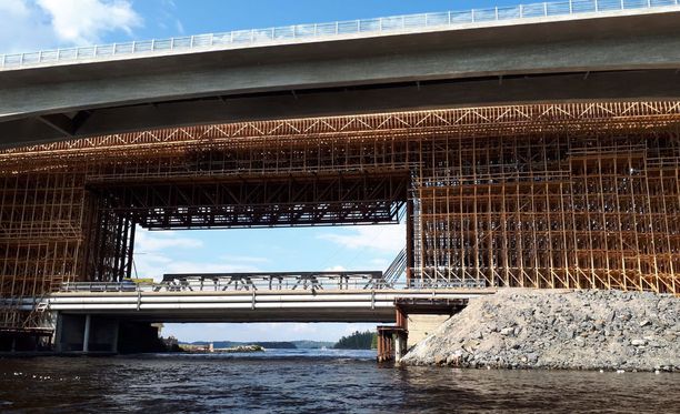 Anni Törniä etsittiin muun muassa Laitaatsalmen sillan alta ja sen lähettyviltä. Poliisi ei ole kommentoinut, mistä ruumis löytyi.