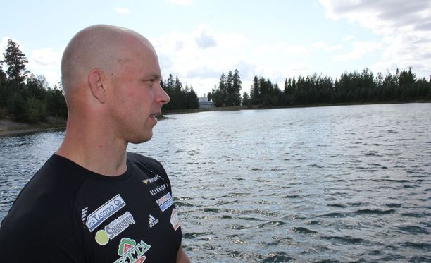 Huippupainijan hauis repesi katso kuva!